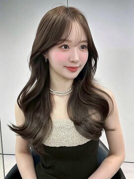 クイーン バイ ノイズ 西院(QUEEN by noism) 大人可愛い20代30代40代小顔ウルフレイヤーボブ丸みロング