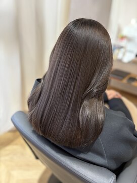 エヌ(enu) グレージュ/髪質改善