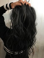 アールプラスヘアサロン(ar+ hair salon)&nbsp;外国人風3Dカラーホワイトシャワーハイライトゆるふわロング