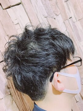 ラテ(latte) 【メンズ】黒髪ショート×パーマ