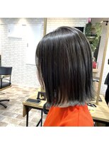 アシュレイ(ASHLEY)&nbsp;suzu 切りっぱなしボブ 顎下ボブ オリーブカラー 福島区