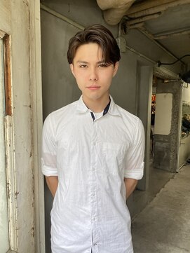 ロイジー(roijir) 七三分×アンニュイヘア