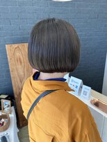 ニド(2do)&nbsp;アッシュカラーのボブ