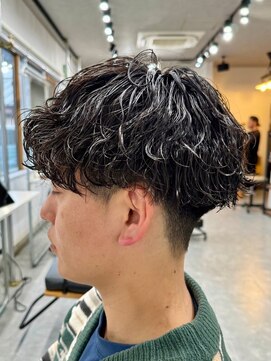 フゥ 宇都宮(FeU) 波巻きパーマメンズパーマメンズヘアツーブロックツイストパーマ