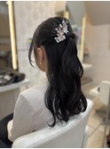 20代30代結婚式お呼ばれゆるっとハーフアップヘアスタイル