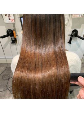 エストアール フクオカ 福岡博多店(est-r. Fukuoka) 縮毛矯正/髪質改善/美髪/博多