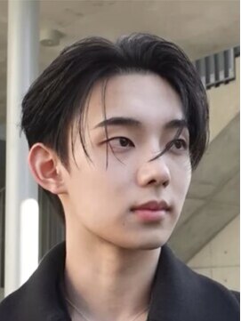 メンズヘアーログ 錦糸町(Men's hair L.O.G) メンズ　韓国風ロクヨンパート