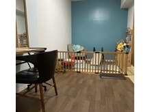 ラシェル パル ノエル(Laciel par Noel)の雰囲気（キッズスペースあり。お子様のすぐ側でカットカラーできます。）