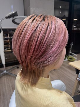 ラスター(LUSTER) 扱いやすさ重視の大人ショートウルフ