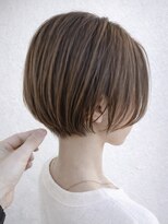 エアー 青山(AIR)&nbsp;前髪あり耳掛け丸みくびれショートボブ20代30代40代50代