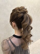 プランツヘアー&nbsp;ゆるふわポニーテール