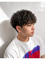 ゼロスバーバー(0's BARBER SHOP)&nbsp;束感プードルパーマくるくる人気流行メンズマッシュ