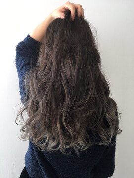 ネイロ(NE/LO) 毛先シルバーグラデーション