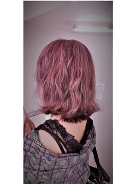 ショールーム シモノセキ(SHOW ROOM SHIMONOSEKI) EMISANのおしゃれpinkカラー ×波ウェーブ編