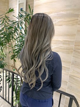 アンアンアヴェダ 沖縄ライカム店(anan aveda) アッシュグレーバレイヤージュ