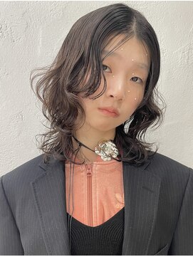 ヘン(hen) ミディアムウルフパーマ【心斎橋hen】