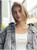 海外シティガールヘア ハイトーンシアベージュ前下がりボブ t614