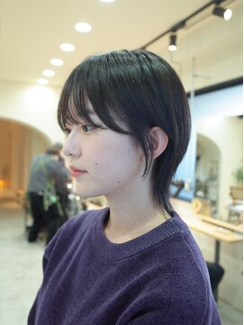 シム 千葉(sim) ウルフライクなショート　stylist今井