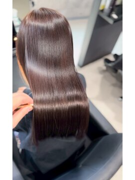 レイズアンダーバーホワイト(RAISE by _WHITE) 艶髪/髪質改善/透明感/レイヤーカット