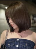 ワンホン切りっぱなしボブ&オリーブブラウン