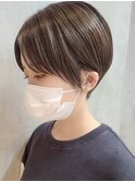 横浜西口大人ショートボブココアベージュ前髪なしグレージュ40代