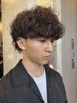 エリマバイフィフス 調布(elima by fifth)&nbsp;調布メンズパーマツイストスパイラルパーマフリンジカット強め