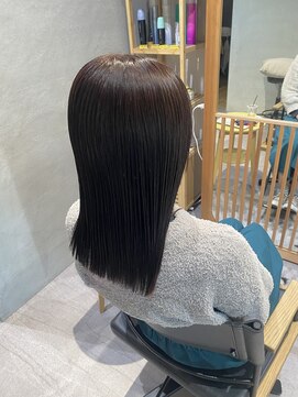 シスイ(sisui) 美髪ストレート/パッツンミディアム