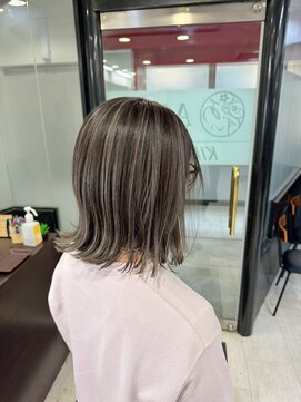 アイズ 本厚木(AIZU) 白髪ぼかしハイライト