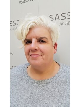 キャパ 秦野(CAPA) 小粋なショートカット