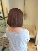 肩にハネないボブスタイル