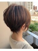 大人可愛い20代30代40代小顔ワンサイドショートボブ丸み前下がり