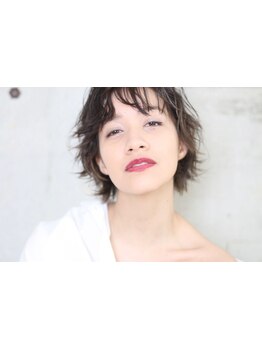 お客様の髪質のお悩み、クセや毛流れ、ライフスタイルなどに寄り添った扱いやすく特別なヘアスタイルを。