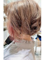 フェイバリット ビューティ ヨシミ(Favorite Beauty YOSHIMI)&nbsp;ベージュブラウンのグレイカラー＋パーマ＋イヤリングカラー