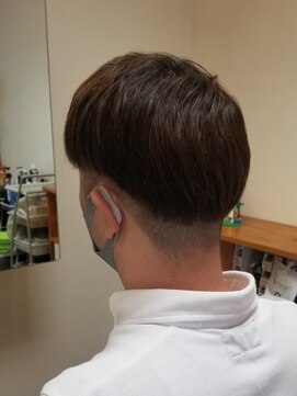 バズ(BUZZ) 刈り上げマッシュスタイル