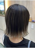 外ハネ×ツーブロック