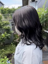 ナゴミ(NAGOMI)&nbsp;アッシュ系ミディアムヘアー