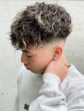 ロンド ローガン 名駅(Lond LOGAN) 名古屋/スキンフェード/スペインカール/メンズハイライト