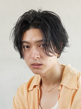 エリマ 茅ヶ崎(elima) ツイストスパイラルパーマセンターパートツーブロック刈り上げ