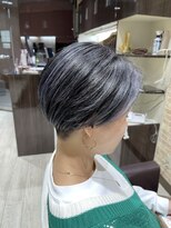 ヘアスペース エアリス(Hair space Earth)&nbsp;刈り上げショート×シルバーハイライト