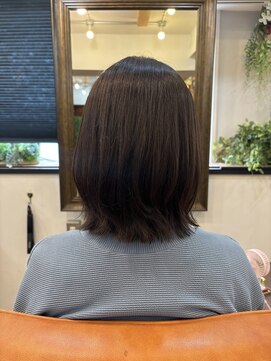 エルムトウキョウ(ELM Tokyo) カラーと縮毛矯正でボリュームダウン♪艶髪レイヤーボブ