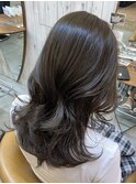 韓国レイヤーカットで叶うくびれヘア　横浜グレージュ