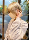 20代30代◎上品ブロンドボブ×切りっぱなし