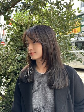 オルセン(OLSEN) ミディアム/レイヤーカット/チャコールブラウン