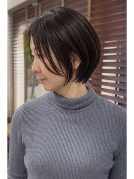 ジゼルアライ(gisele arai) 首元すっきり、大人ショートボブ