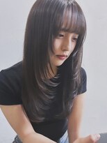 イフイイズカ (Ifh iizuka)&nbsp;長さを残したハイレイヤー×ぱっつん前髪