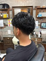 アールズ ヘア(R's hair)&nbsp;MEN’S HAIR/サーフカール/刈り上げセンターパート/印西