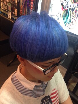 ゾーマ(ZOUMA) ショートボブ　ブルー