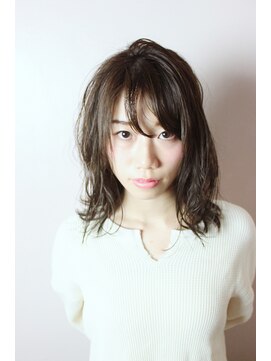 ユートピア(U topia) ハネやすいミディアムヘアーはレイヤーで【ユートピア渡邉】