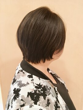 モリオ フロム ロンドン 鶴瀬店 【morio鶴瀬】アシンメトリーショートボブ（ライトサイド）