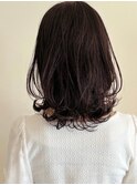 繊細な髪の揺れがかわいいミディーボブ/アッシュブラック